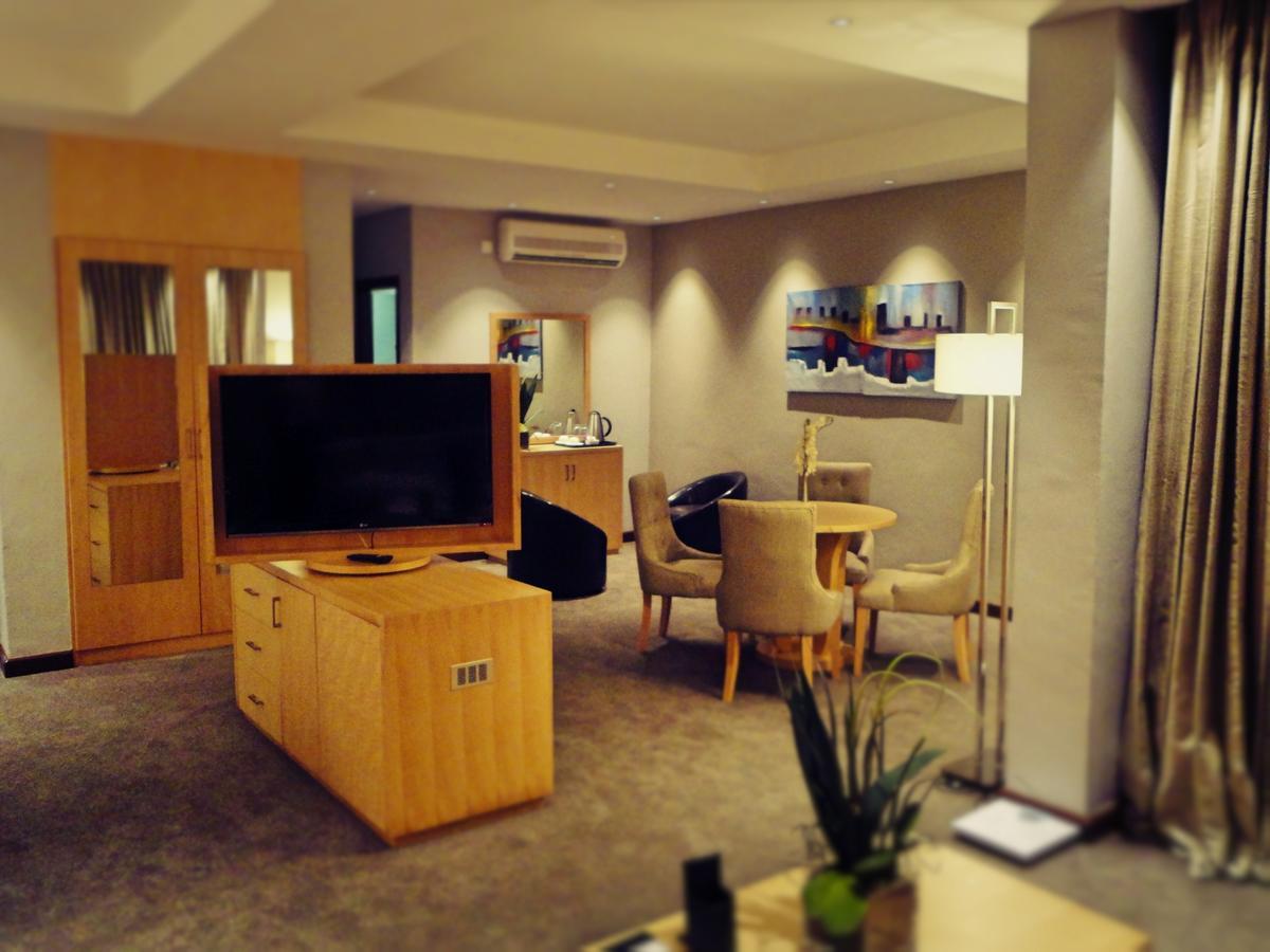 The Grand Palace Hotel Singine Quarto foto
